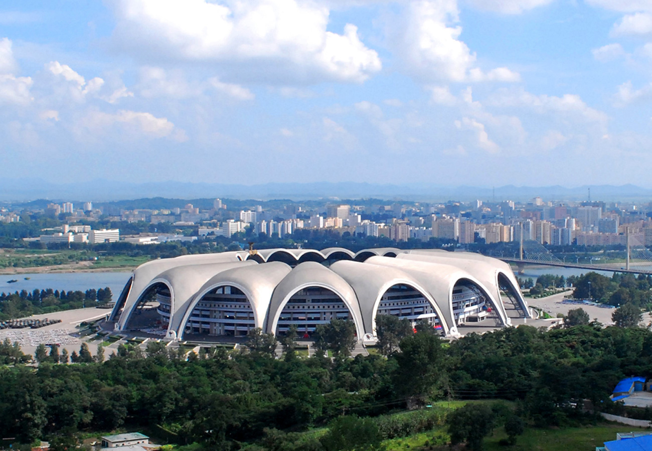 Самый большой футбольный стадион в мире: где находится и чем он уникален